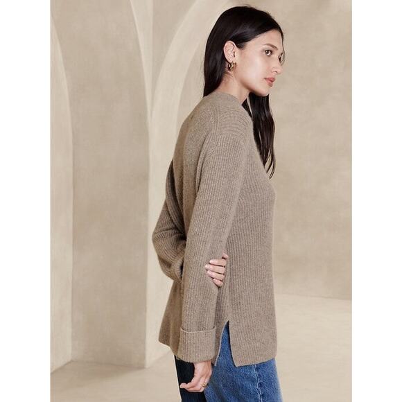 Banana Republic Curio Cashmere Ribbed Sweater - M - Picture 1 of 3